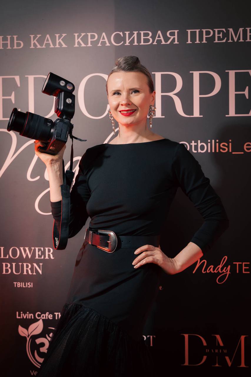 Хелен Блум — фотограф-стилист, арт-директор и тренер по позированию